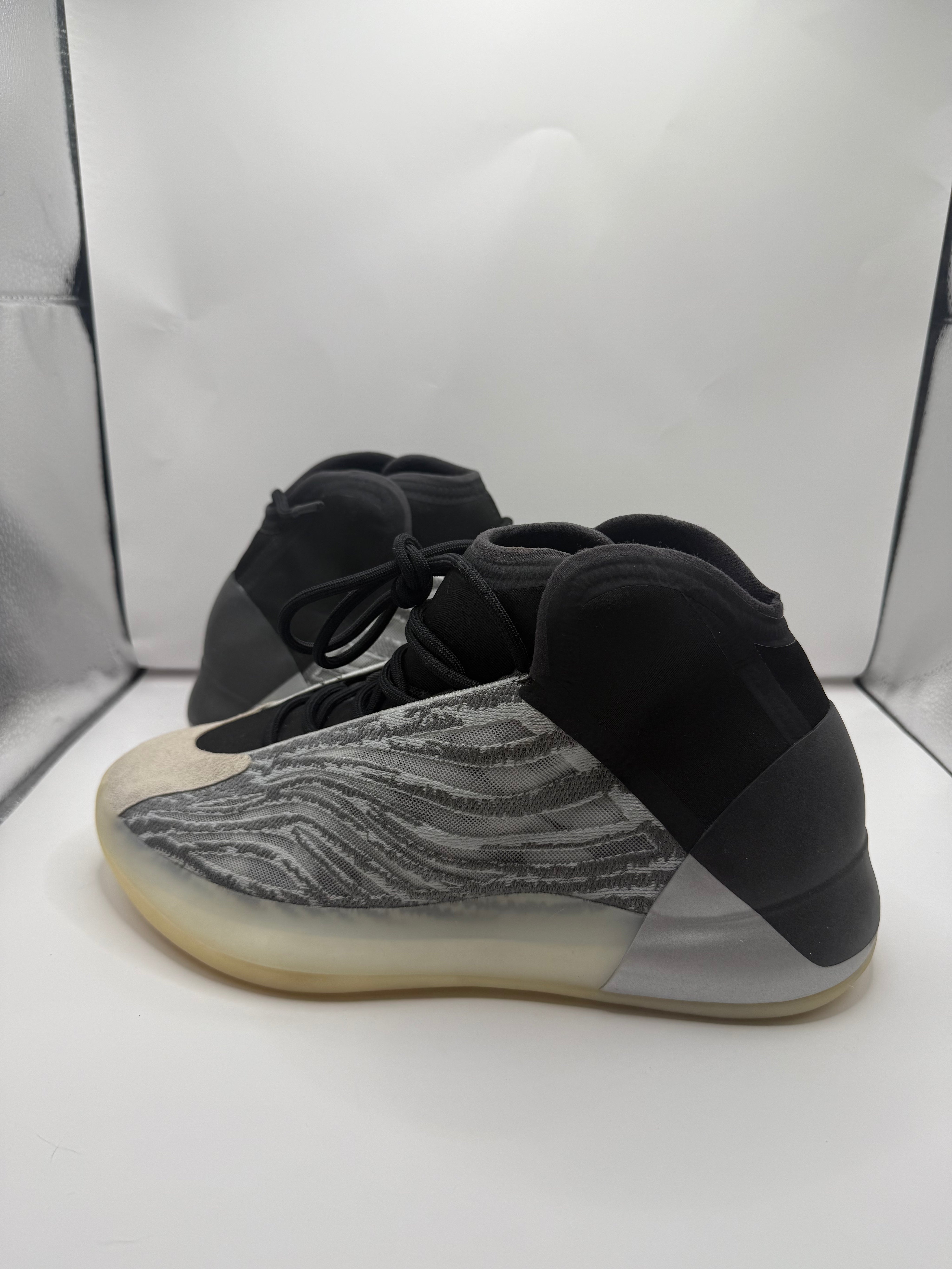 Adidas Yeezy QNTM Lifestyle Model (USED) - Size 11