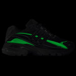 Black and green sneaker on a transparent background - Image 4