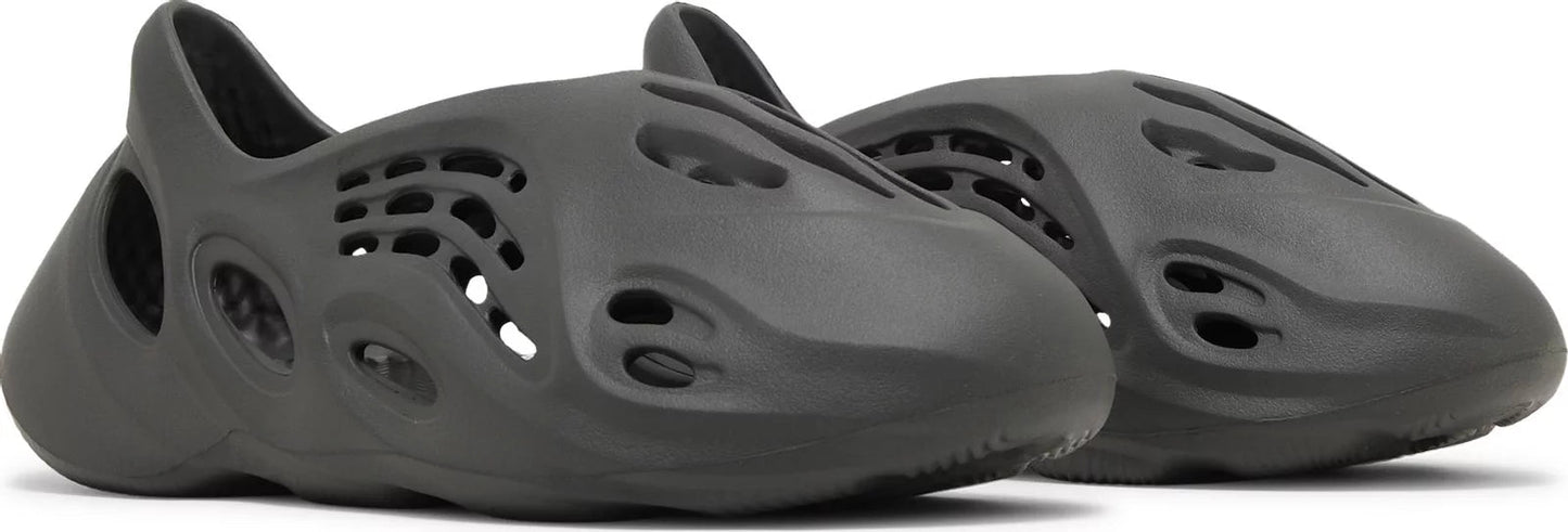 Yeezy Foam RNR (Runner) Carbon - Supra Sneakers